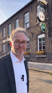 Freitagsinfo 27.02.2026
Heute in der Freitagsinfo:
- Betreiberwechsel im Haus Peuten
- Umfrage zu unserer Kinder- und Jugendarbeit
- „Kleines Friseurmuseum“ am Sonntag geöffnet
- Restaurierung der historischen Kirchplatz-Leuchten
- Bürgermeister-Sprechstunde am 03.03.
- Kleidermarkt am 07.03.
- Saisonstart für die öffentlichen Gästeführungen
- Erweiterte Öffnungszeiten in Haus Püllen
https://youtu.be/Qdr5L_8795U
#wankum #wachtendonk #paulhoene #freitagsinfo #bürgermeisterwawa