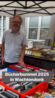 Optimale Voraussetzungen für den Bücherbummel heute in Wachtendonk: Keine Hitze, kein Regen, einfach schön. Der historische Ortskern voller Bücherstände für jede Lese-Geschmacksrichtung. Dazu eine Mitmach-Kinderlesung im Haus Püllen und ein Folkfestival am Friedensplatz. Und auch die Geschäfte und das „kleine Friseurmuseum“ hatten auf. Mein großer Dank an alle, die mitorganisiert und mit angepackt haben!
#wachtendonk #historischealtstadt #historischerortskern #gemeindewachtendonk #bürgermeisterwawa #paulhoene #niederrhein #bücherbummel #wirfürwachtendonk #landleben #dorfleben