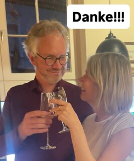 Mit gut 60 % wurde ich gestern Abend deutlich als Bürgermeister unserer Gemeinde bestätigt und darf damit auch in den kommenden 5 Jahren die Entwicklung von Wachtendonk und Wankum aktiv gestalten.
Für dieses große Vertrauen bedanke ich mich von Herzen bei allen Wählerinnen und Wählern, bei all denen, die mich aktiv unterstützt haben (insbesondere meiner Familie), beim mich unterstützenden Wachtendonker Bürgerverein (@wbv.wachtendonk ), aber auch beim ganzen Team der Gemeindeverwaltung und allen Wahlhelferinnen und Wahlhelfern.
Lasst uns gemeinsam an einem Ort arbeiten, an dem wir uns auch in den kommenden Jahrzehnten „Zuhause“ fühlen können.
Ihr Bürgermeister
Paul Hoene