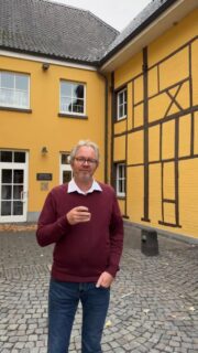 Freitagsinfo 19.09.2025
Heute in der Freitagsinfo: 
-Danke für das Vertrauen bei der Bürgermeisterwahl 
-„Sanierung Bürgersaal“ ist Thema der nächsten Ratssitzung 
-Gemeinderats-Ergebnisse der Kommunalwahl 
-Paula rettet verletzten Jungschwan aus der Niers 
-Grundschul-Kids gesucht, die für Kinderstadtplan mithelfen wollen 
-Kultur für Kids auf Schulhof Wankum 
-Trödeltag in Wachtendonk 
-Ausstellung „Seestücke“ von Thomas Echelmeyer 
-Irish Session auf der Weinstraße 
https://youtu.be/nADKDrnhIUE 
#wankum #wachtendonk #paulhoene #freitagsinfo #bürgermeisterwawa