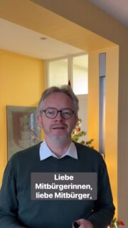 Freitagsinfo 19.12.2025 
Heute in der Freitagsinfo:
-Musik in der Advents- und Weihnachtszeit 
-Irish Session mit Weihnachtsausgabe 
-Tannenbaum am Friedhof Hamesweg 
-Verwaltung zwischen den Feiertagen geschlossen 
-Frohe Weihnachten und schöne Ferien 
https://youtu.be/ppmuBAPc4r0 
#wankum #wachtendonk #paulhoene #freitagsinfo #bürgermeisterwawa