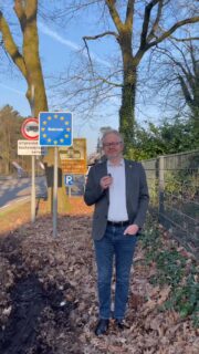 Freitagsinfo 20.03.2026
Heute in der Freitagsinfo:
- Bedeutung der Nähe zu den Niederlanden / Euregio
- Neubepflanzung Kreisverkehr Ostring/Lindenallee/Kempener Straße
- Feststoffe im Abwassernetz
- Olivier Dehaese als Bürgermeister unserer Partnerstadt Acigné wiedergewählt
- VHS-Wanderung zur Selbstbedienungsfähre
- Fastenessen in Wachtendonk
- Laubsäge-Werkstatt vor Ostern
- Sprechstunde auf dem Wochenmarkt
- Blutspendetermin am 26.03.
https://youtu.be/873OhBBu14c
#wankum #wachtendonk #paulhoene #freitagsinfo #bürgermeisterwawa