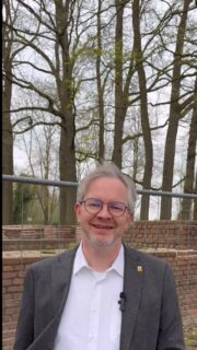 Freitagsinfo 10.04.2026
Heute in der Freitagsinfo:
-Sanierung Burgruine bald abgeschlossen
-Baustelle auf der L39 zwischen Grefrath und Wankum
-Reparatur-Café Wachtendonk
-Führung durch den Ortskern
-Erstkommunion in Wachtendonk
-Besichtigung der Dorfstube Wankum
-Bürgermeister-Sprechstunde in Frankys Wirtshaus
-Kreativ-Mitmach-Café der Bücherei Wachtendonk
-Bücherei Wankum sucht Helfer und weitere Nutzer
https://youtu.be/rZ_BaSfKTDo
#wankum #wachtendonk #paulhoene #freitagsinfo #bürgermeisterwawa